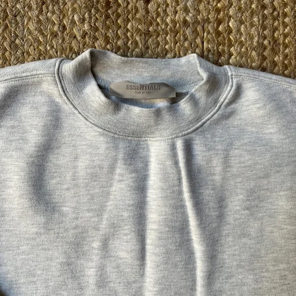 Essentials Fear of God Light Gray Oatmeal Crewneck Sweatshirt - Picture 4 of 8